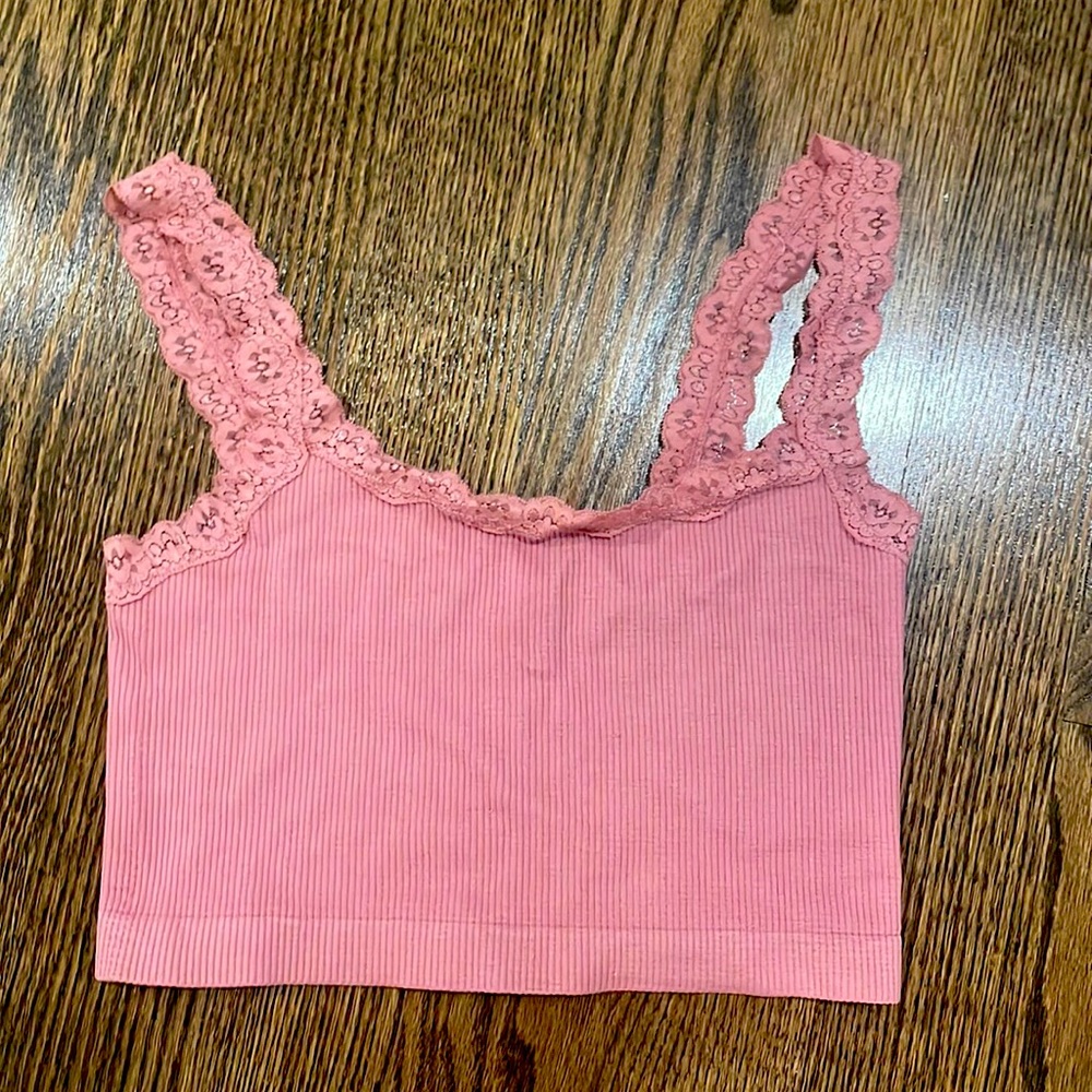Seriously soft Aeropostale seamless lace tank top